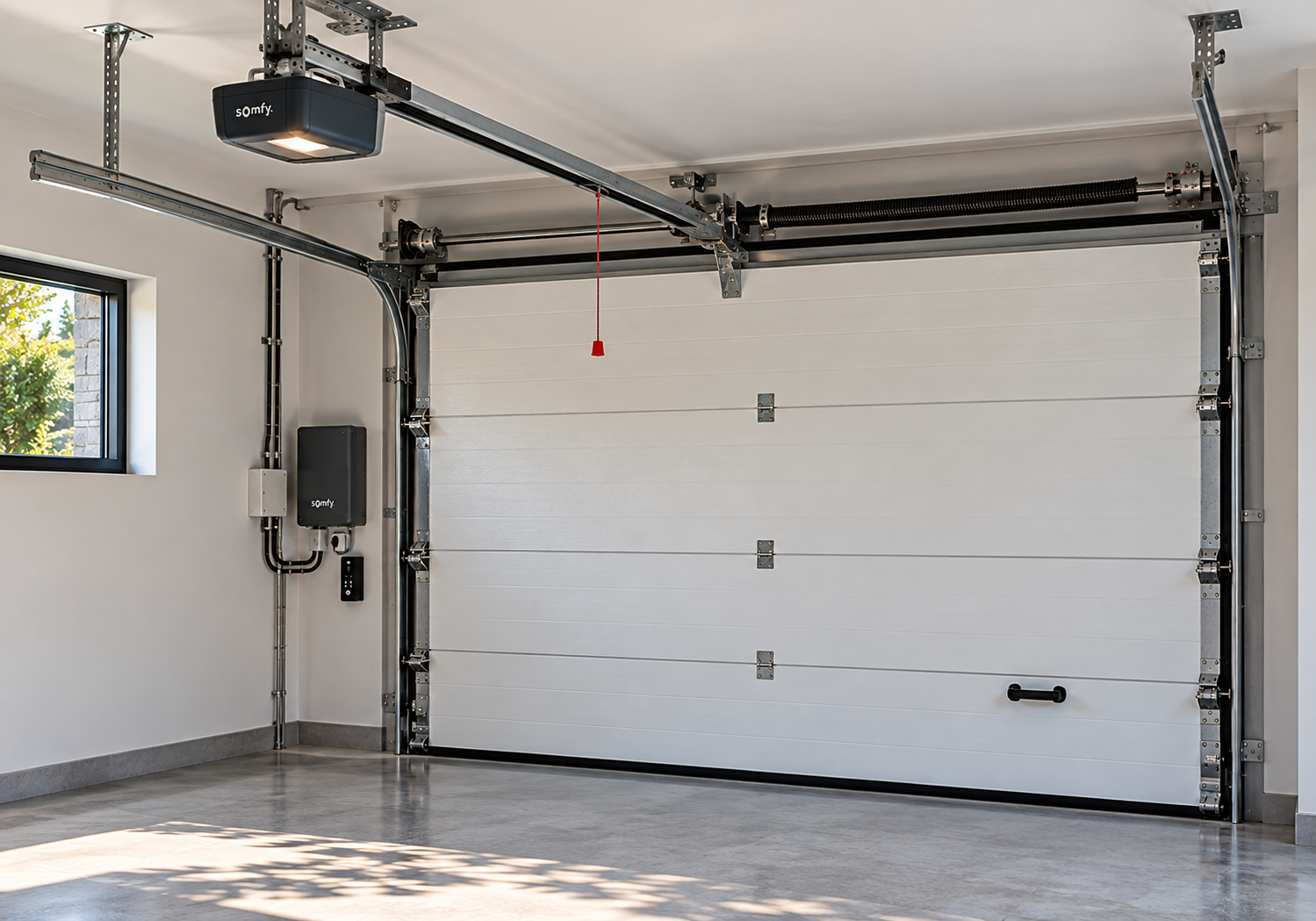 Garage moderne avec porte sectionnelle fermee