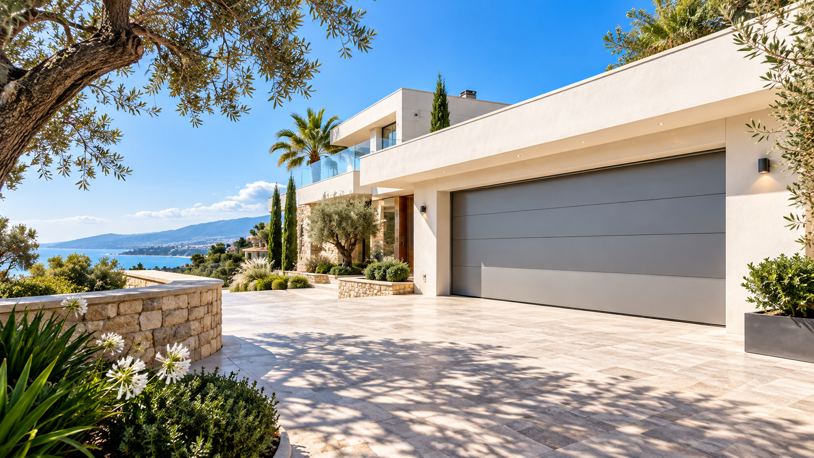Villa moderne avec vue sur la mer